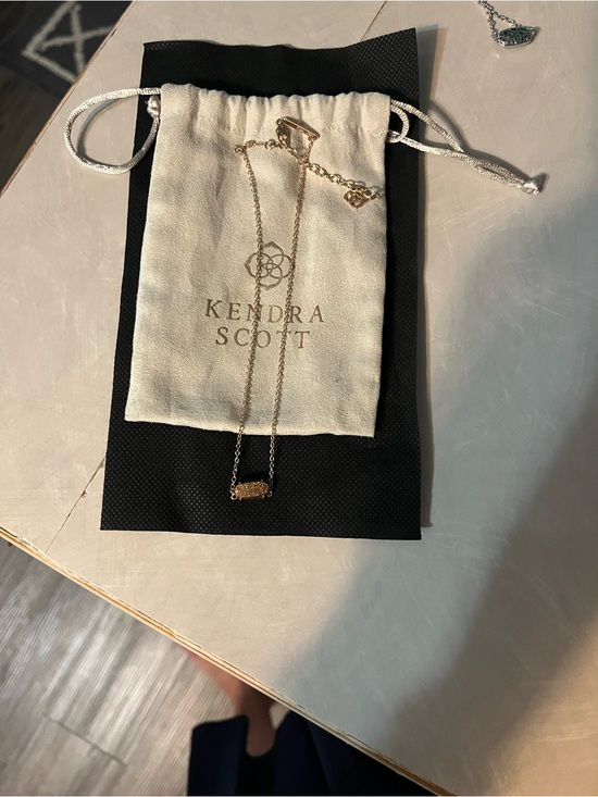 Kendra Scott Jewelry - Kendra Scott Gold Bar Pendant Necklace with Chain